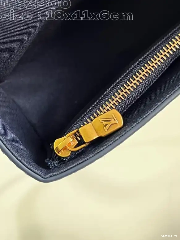WIS Messenger LOUIS Steamer VUITTON 0613
